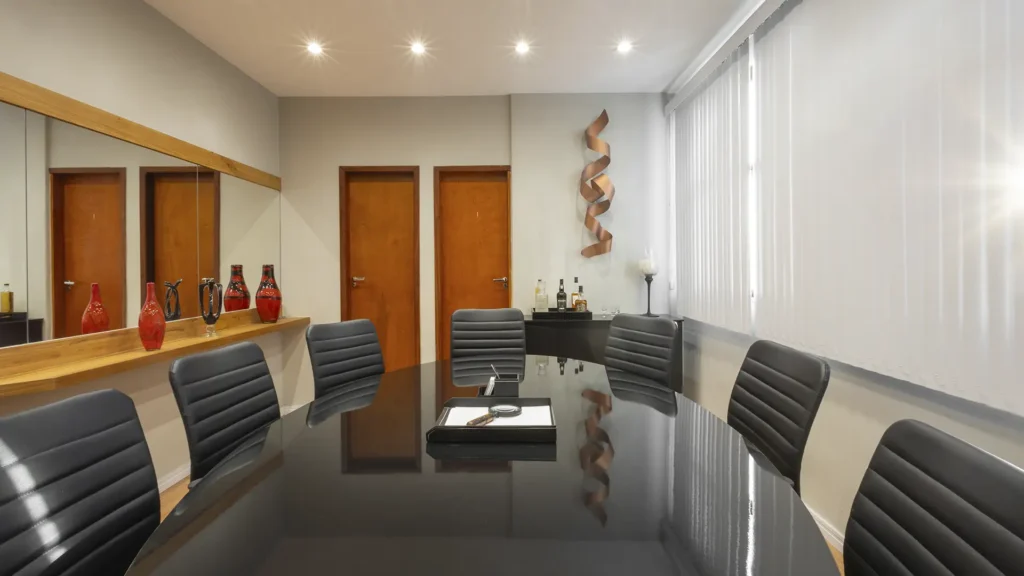 Sala de reunião, Macedo & Monteiros Advogados